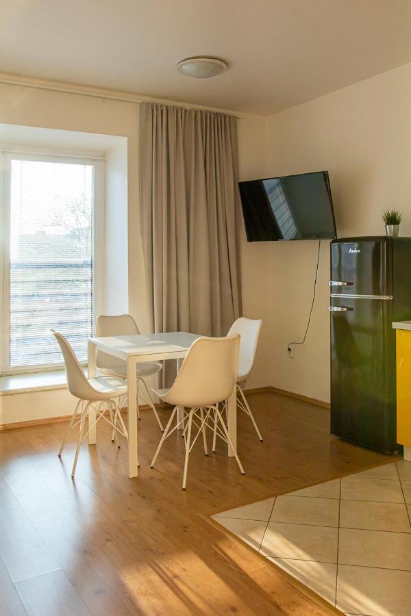 Yellow Apartment Ostrava Luaran gambar