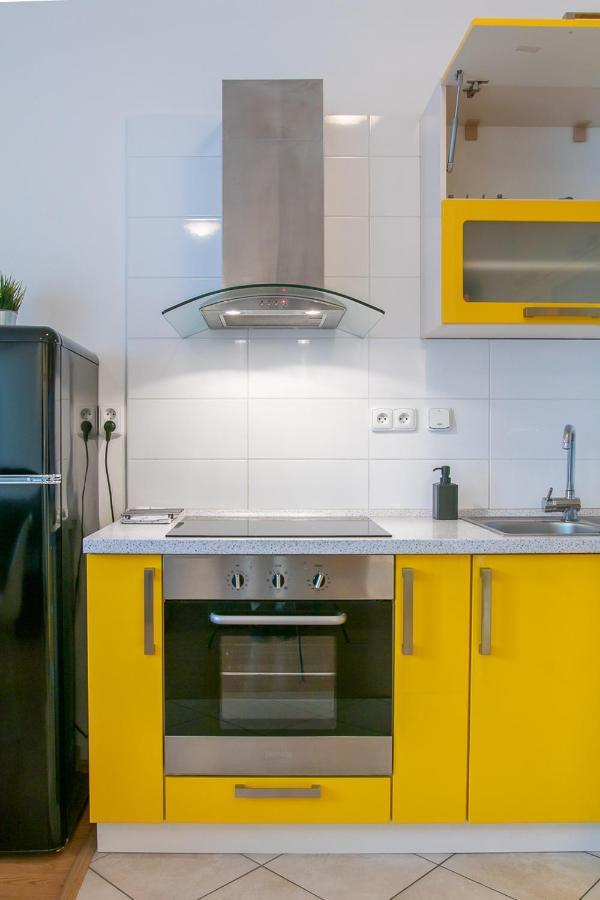 Yellow Apartment Ostrava Luaran gambar